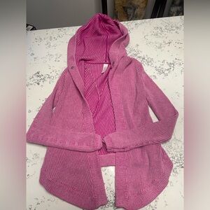 Girls size 10 Ivivva vest with pockets a thumb holes